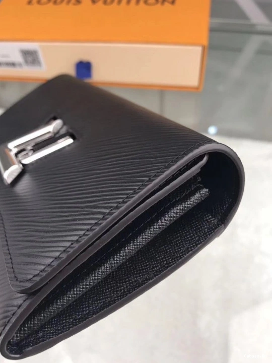 Vuitton Louis Twist Wallet 0210